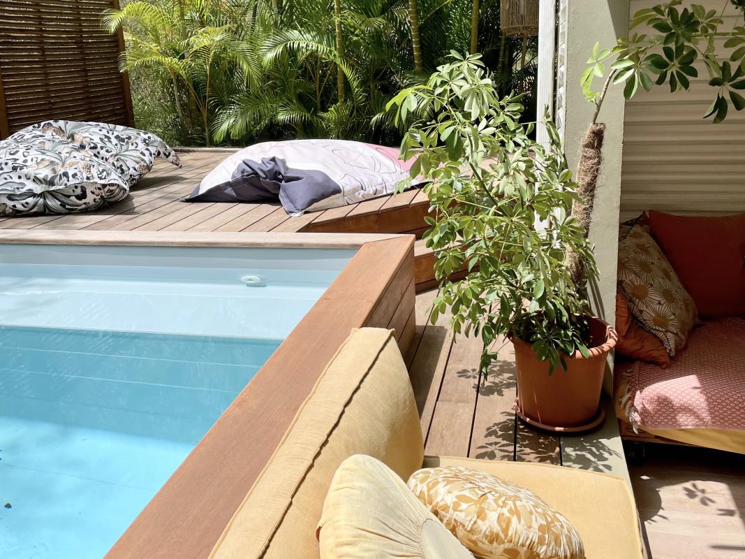 Location Villa 3 chambres Trois Ilets  - coussin de piscine